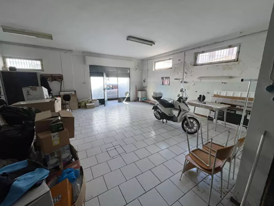 Immagine 1 di Garage in vendita  in Via Corinaldo a Ancona