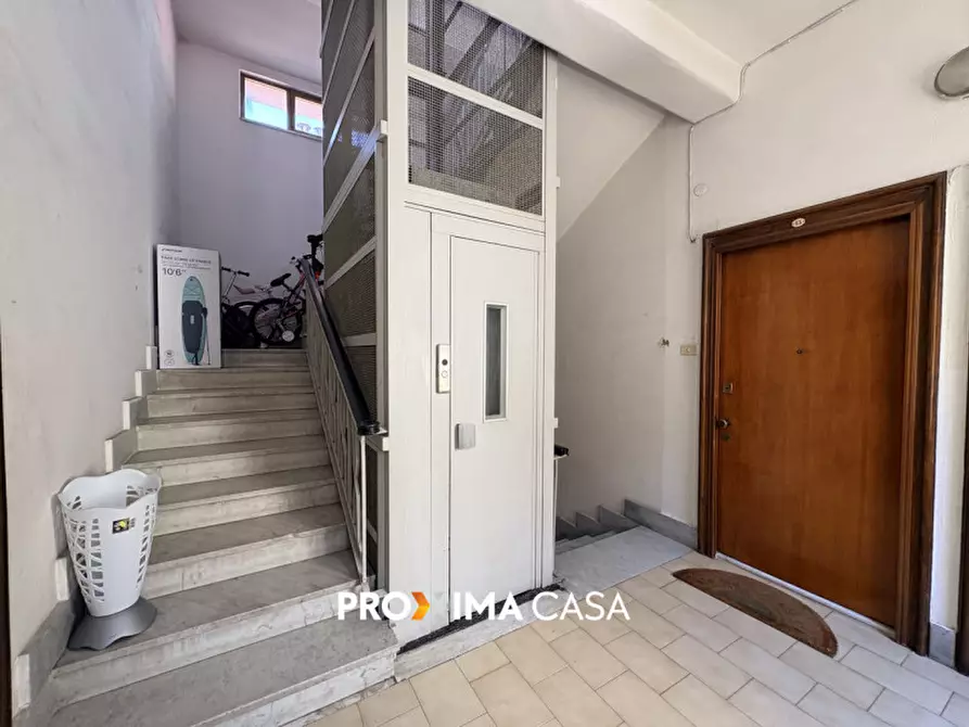 Immagine 24 di Appartamento in vendita  in Via Zara 72 a Salerno