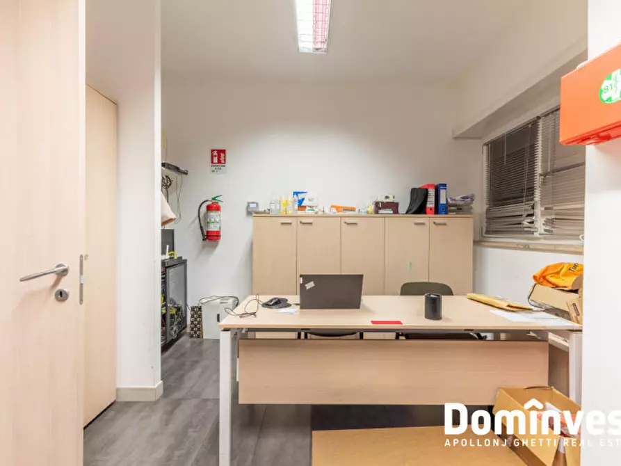 Immagine 6 di Negozio in affitto  in quirino Majorana a Roma