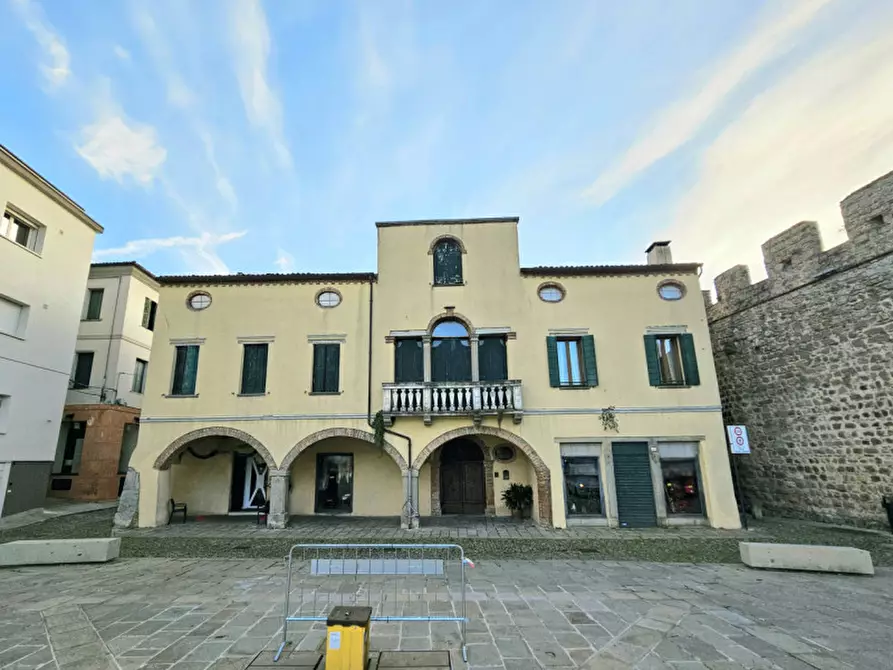 Immagine 2 di Negozio in vendita  in PIAZZA GIUSEPPE MAZZINI a Monselice