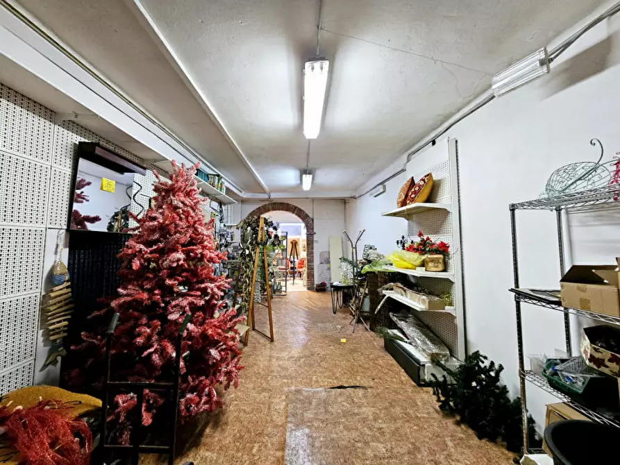 Immagine 9 di Negozio in vendita  in PIAZZA GIUSEPPE MAZZINI a Monselice