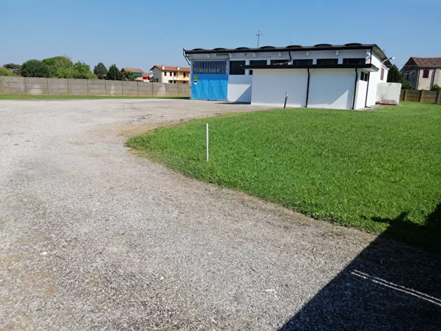 Immagine 9 di Capannone industriale in vendita  a Brugine
