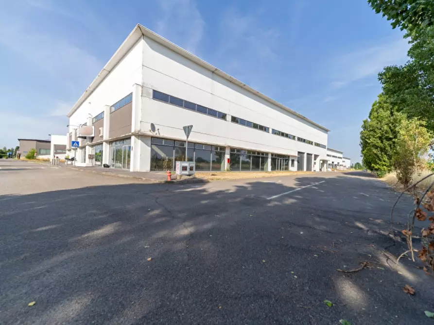Immagine 1 di Capannone industriale in vendita  in Via Emilio Lepido a Parma