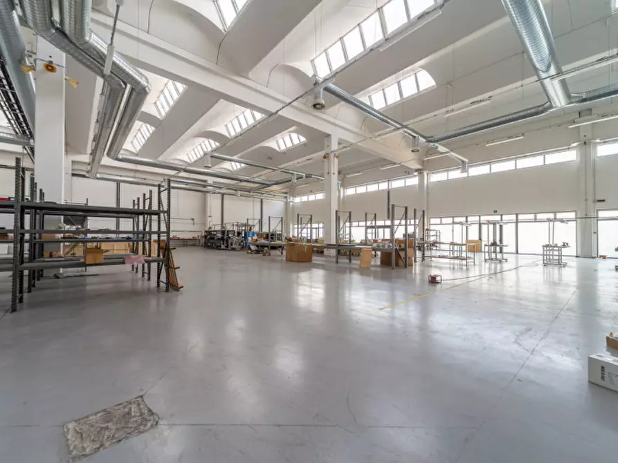 Immagine 8 di Capannone industriale in vendita  in Via Emilio Lepido a Parma