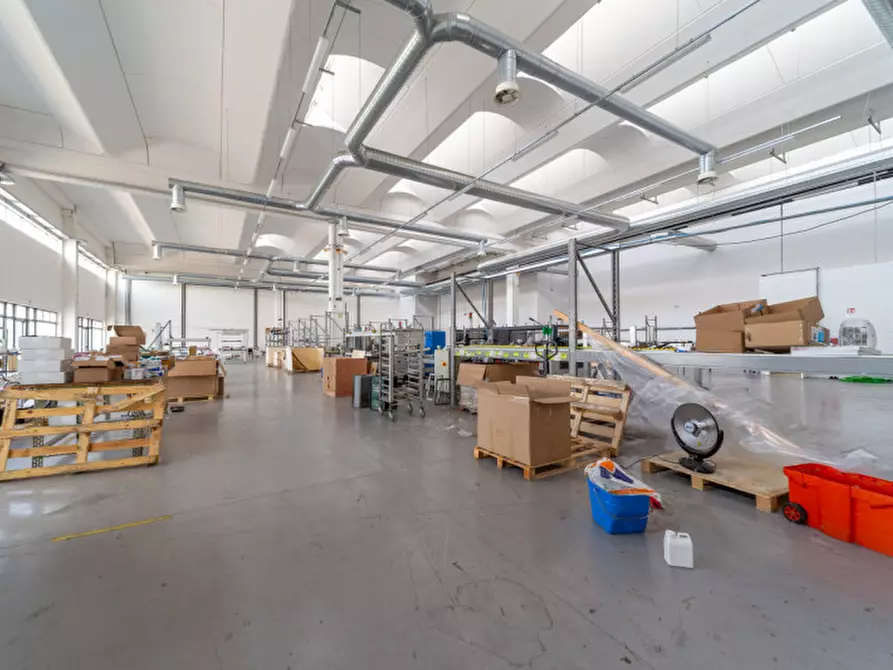 Immagine 11 di Capannone industriale in vendita  in Via Emilio Lepido a Parma