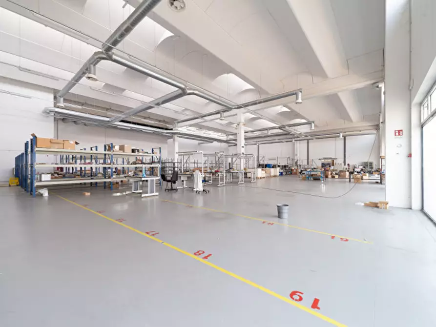 Immagine 12 di Capannone industriale in vendita  in Via Emilio Lepido a Parma