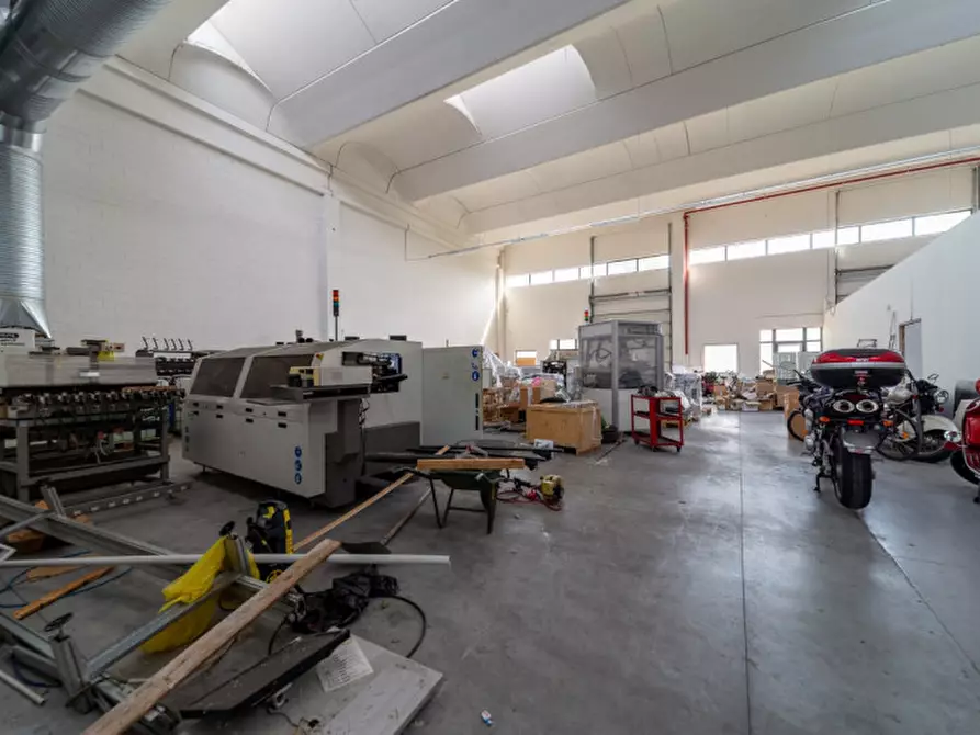 Immagine 16 di Capannone industriale in vendita  in Via Emilio Lepido a Parma