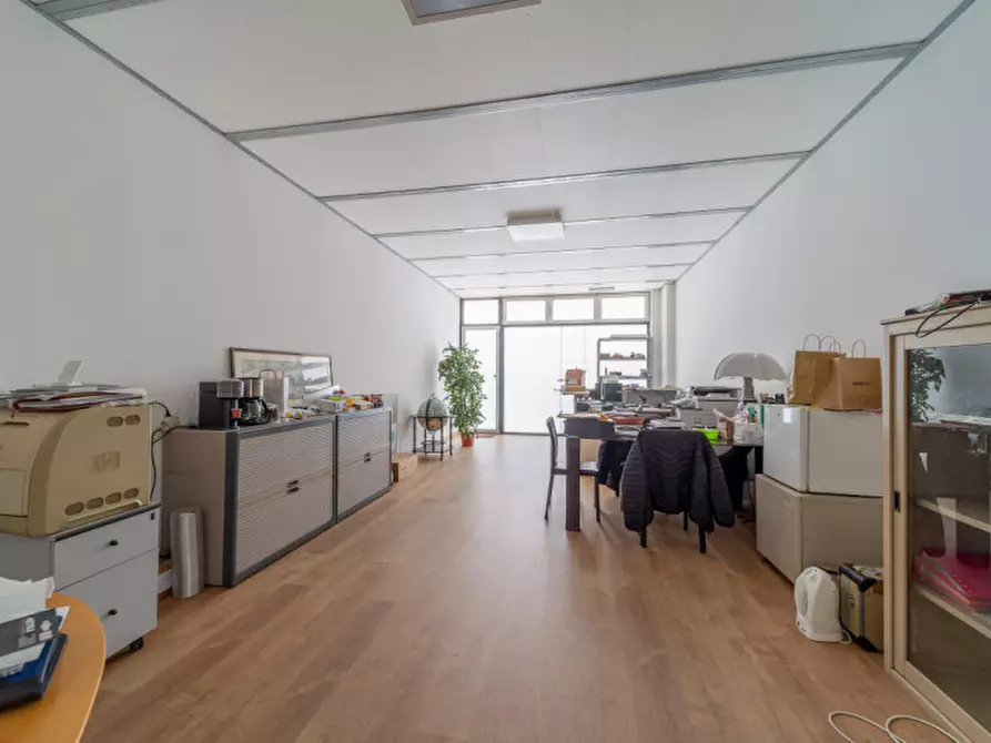 Immagine 20 di Capannone industriale in vendita  in Via Emilio Lepido a Parma