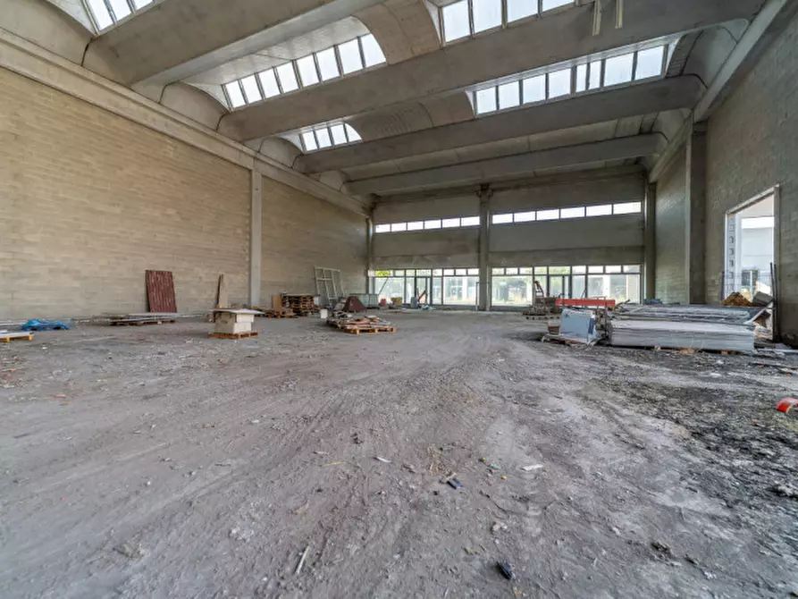 Immagine 23 di Capannone industriale in vendita  in Via Emilio Lepido a Parma