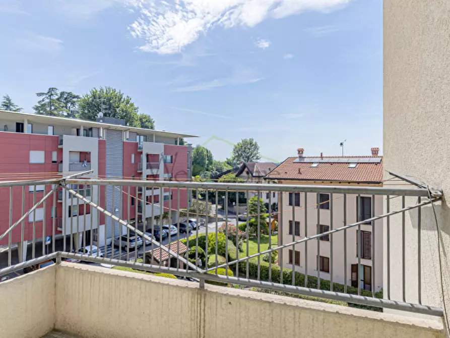 Immagine 16 di Appartamento in vendita  a Cantù