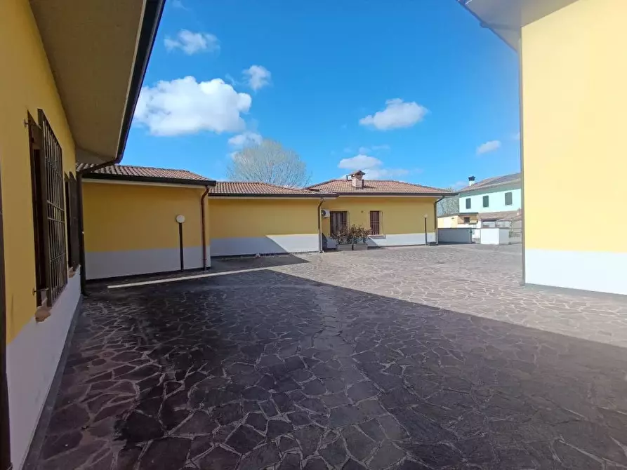 Immagine 3 di Appartamento in vendita  in Via Confine, 8, 46030 Correggioverde MN, Italia - 46030 Dosolo (MN) a Dosolo