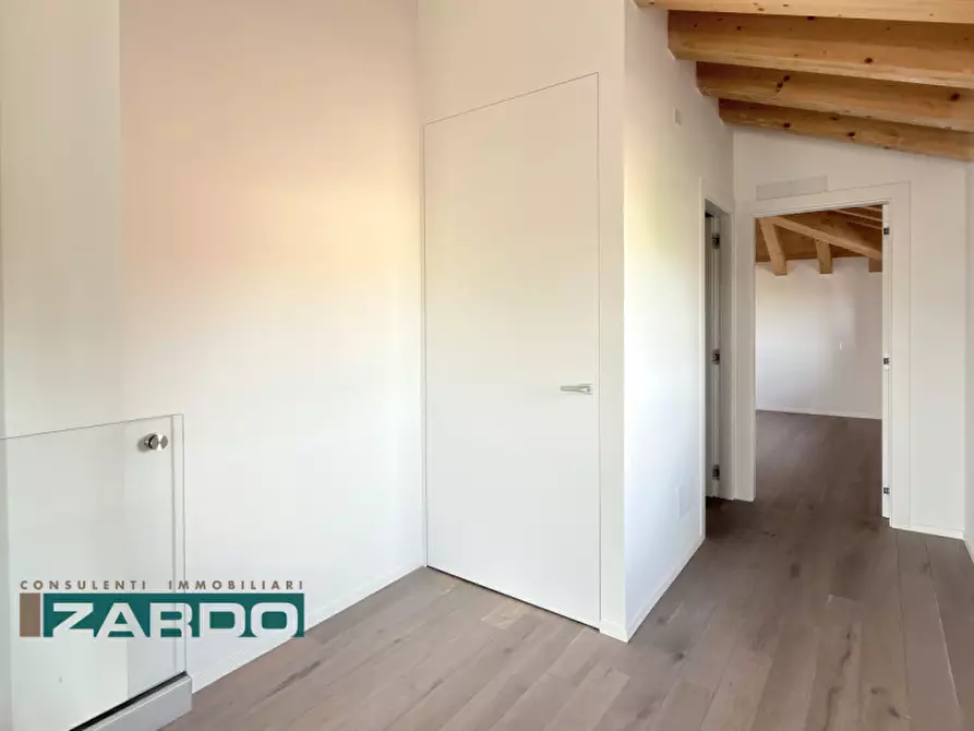 Immagine 5 di Attico in vendita  a Loria