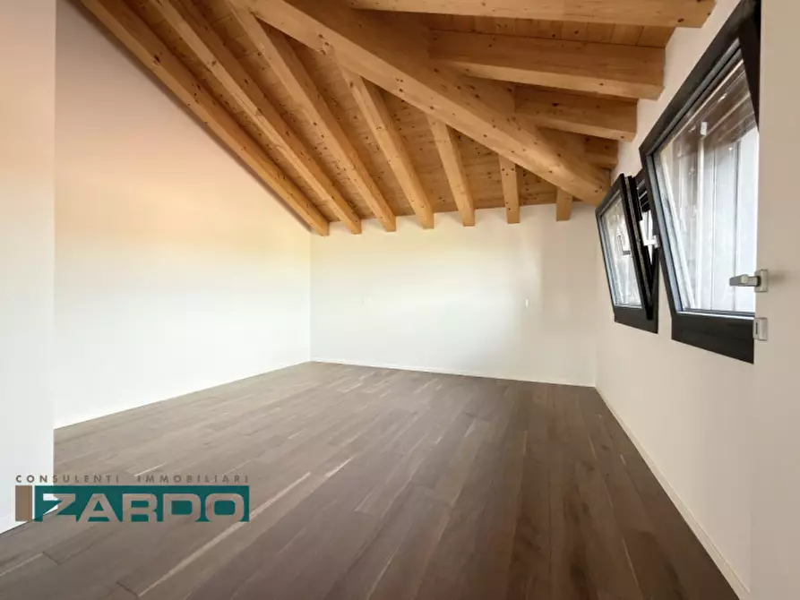 Immagine 7 di Attico in vendita  a Loria