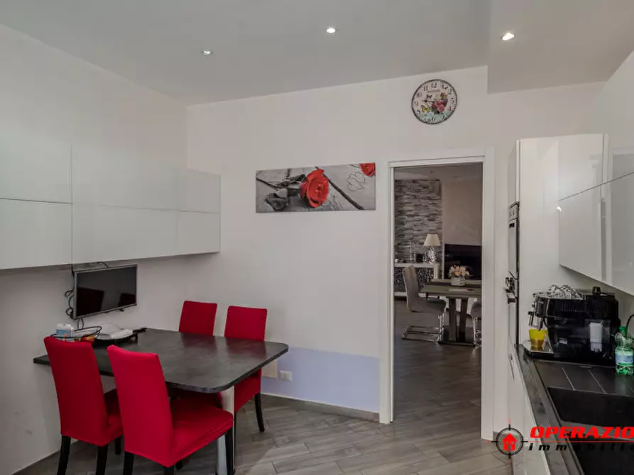 Immagine 15 di Appartamento in vendita  in via rudiano a Roma