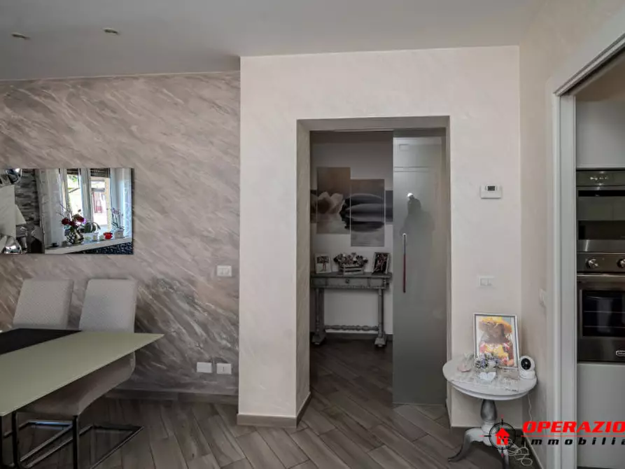 Immagine 18 di Appartamento in vendita  in via rudiano a Roma