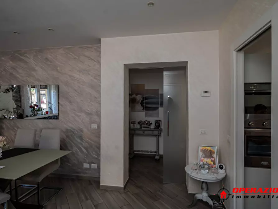 Immagine 19 di Appartamento in vendita  in via rudiano a Roma
