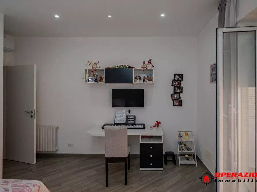 Immagine 21 di Appartamento in vendita  in via rudiano a Roma