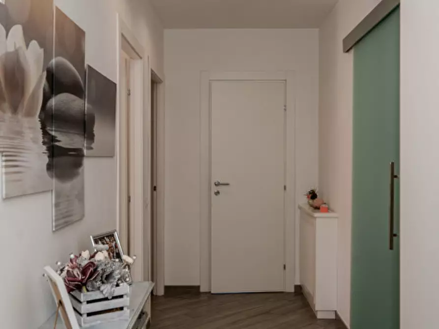 Immagine 33 di Appartamento in vendita  in via rudiano a Roma