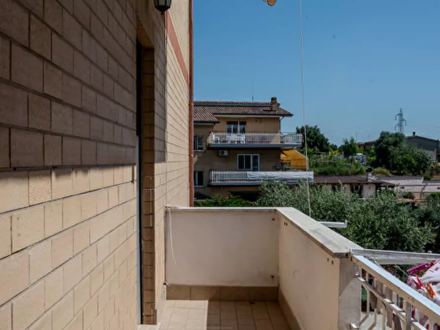 Immagine 39 di Appartamento in vendita  in via rudiano a Roma