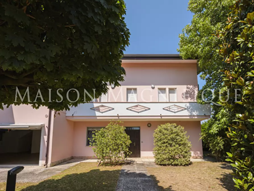 Immagine 65 di Villa in vendita  in Via Pomposa a Lagosanto