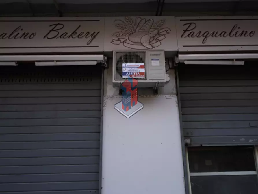 Immagine 6 di Negozio in affitto  in BAGNOLI - PIAZZA SALVEMINI a Napoli