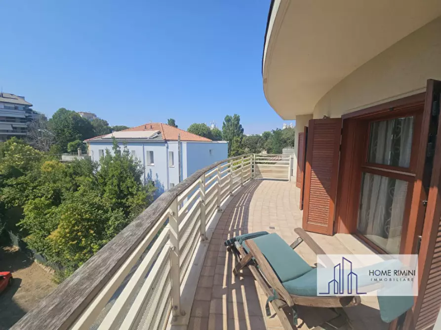 Immagine 2 di Appartamento in vendita  in Viale Amerigo Vespucci a Rimini