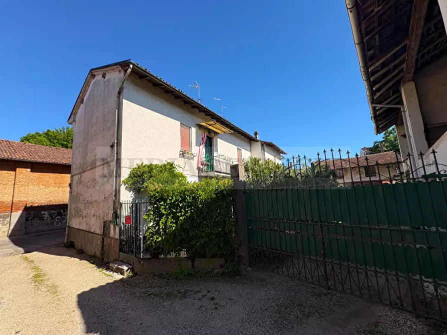 Immagine 9 di Villetta a schiera in vendita  in via Stazione n° 7 a Sannazzaro De' Burgondi