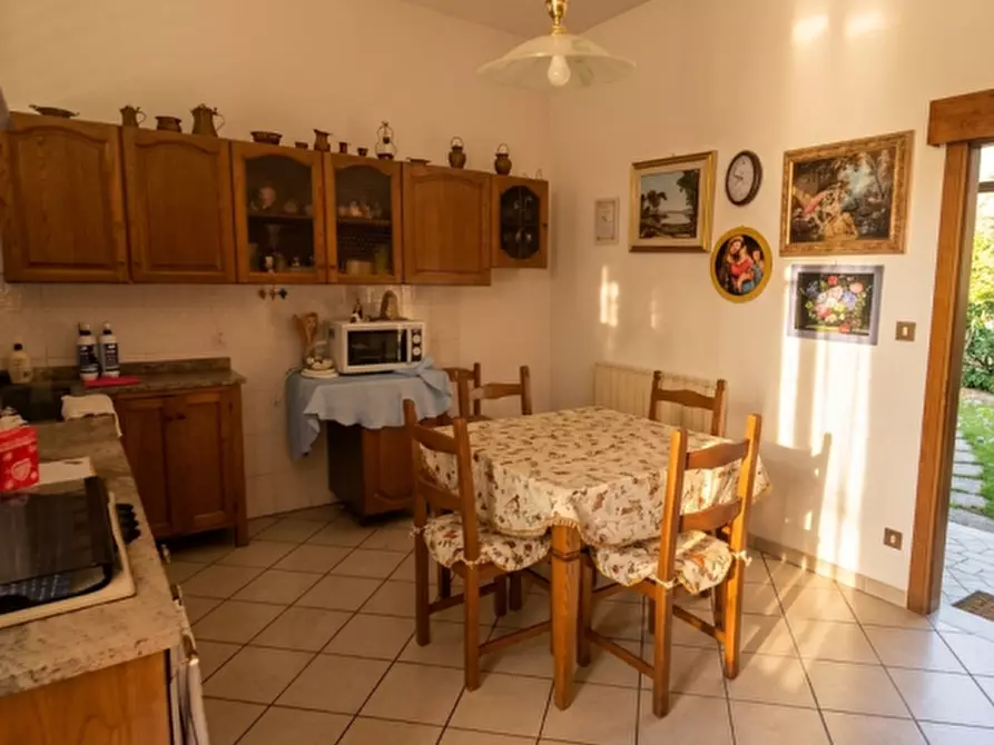 Immagine 3 di Appartamento in vendita  in via marzia a Montevarchi