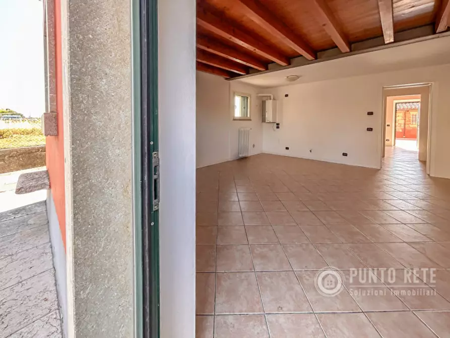 Immagine 5 di Appartamento in vendita  in Via Caterina Bon Brenzoni a Mozzecane