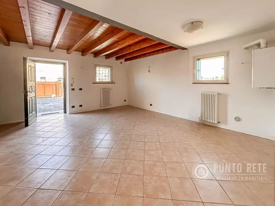 Immagine 10 di Appartamento in vendita  in Via Caterina Bon Brenzoni a Mozzecane