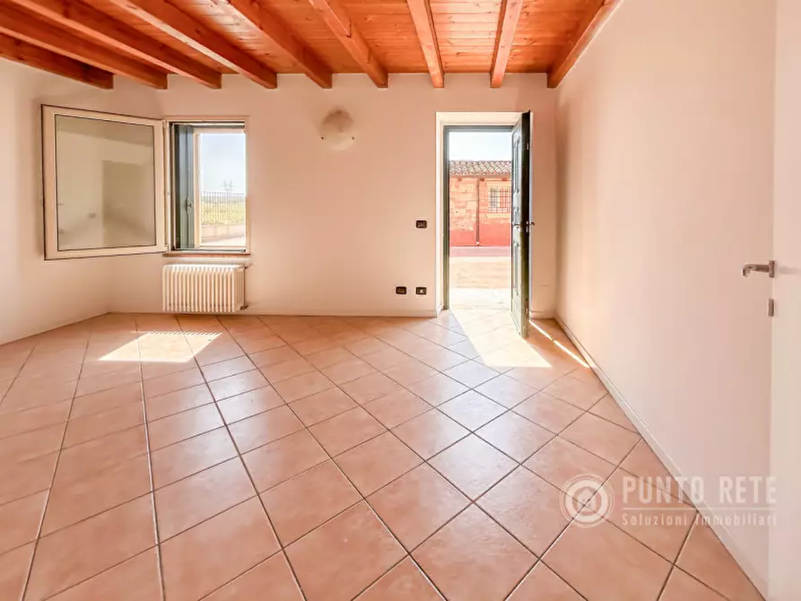 Immagine 13 di Appartamento in vendita  in Via Caterina Bon Brenzoni a Mozzecane