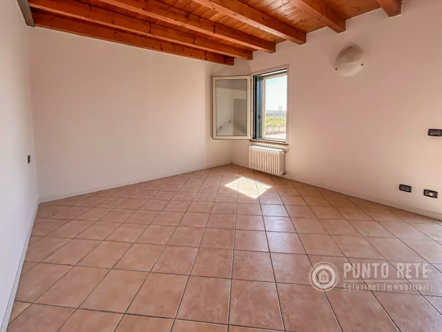 Immagine 16 di Appartamento in vendita  in Via Caterina Bon Brenzoni a Mozzecane