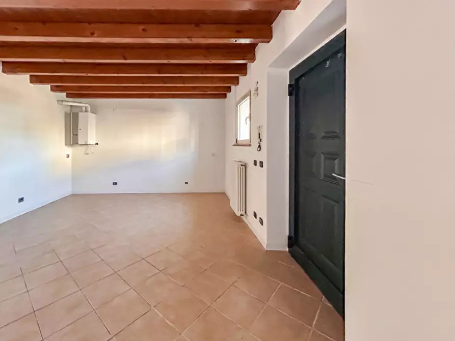 Immagine 8 di Appartamento in vendita  in Via Caterina Bon Brenzoni a Mozzecane