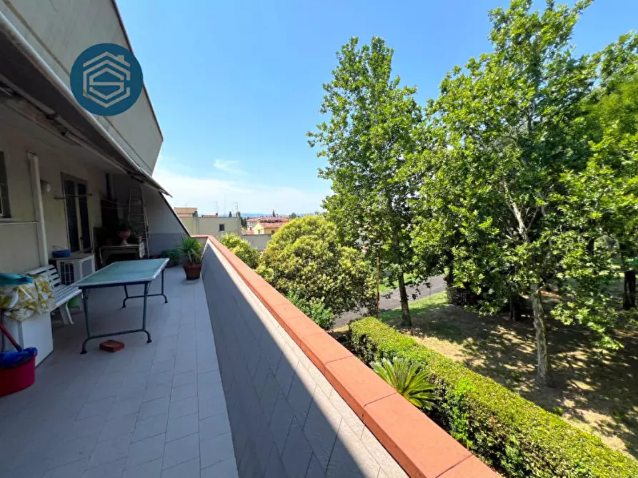 Immagine 4 di Appartamento in vendita  in Viale Ludovico Ariosto 100 a Sesto Fiorentino