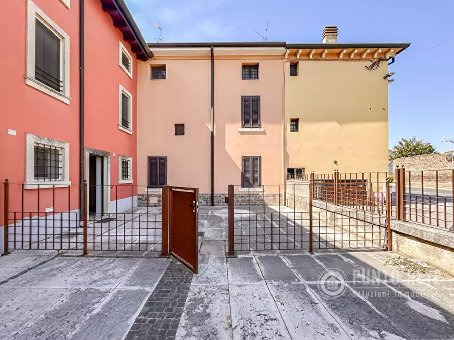 Immagine 1 di Appartamento in vendita  in Via Caterina Bon Brenzoni a Mozzecane