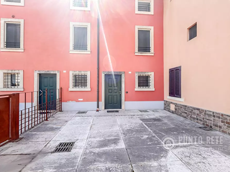 Immagine 3 di Appartamento in vendita  in Via Caterina Bon Brenzoni a Mozzecane