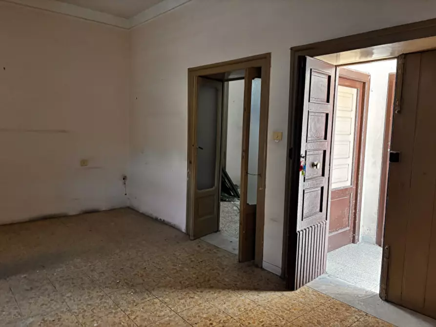 Immagine 10 di Palazzo in vendita  in VIA CAPPELLA DEGLI OREFICI a Torre Del Greco