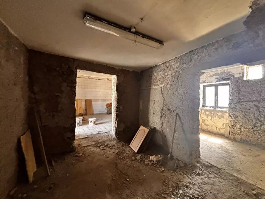 Immagine 15 di Palazzo in vendita  in VIA CAPPELLA DEGLI OREFICI a Torre Del Greco