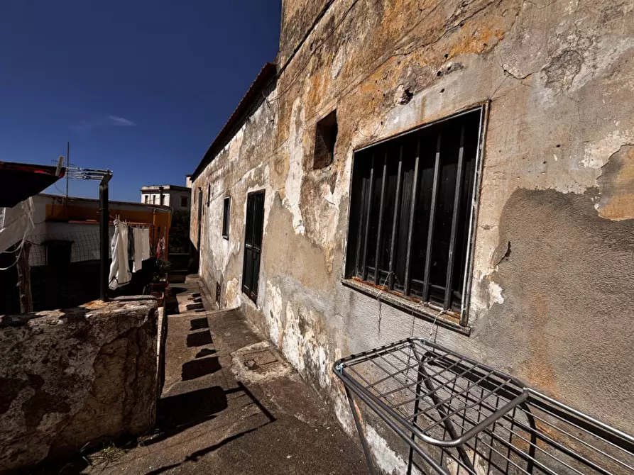 Immagine 18 di Palazzo in vendita  in VIA CAPPELLA DEGLI OREFICI a Torre Del Greco
