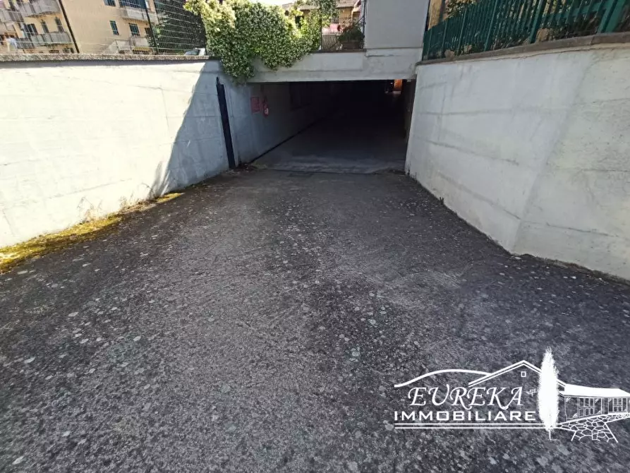 Immagine 8 di Garage in vendita  in Via Bruno Buozzi a Castiglione Del Lago