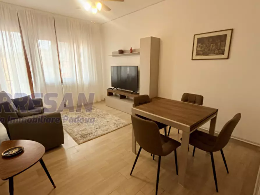 Immagine 1 di Appartamento in affitto  in Via Leonardo da Vinci a Padova