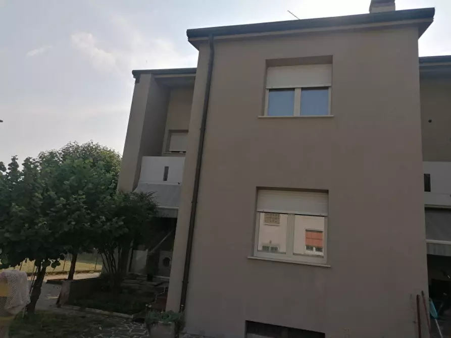 Immagine 4 di Casa trifamiliare in vendita  in Via Albert Einstein   7 a Chiari