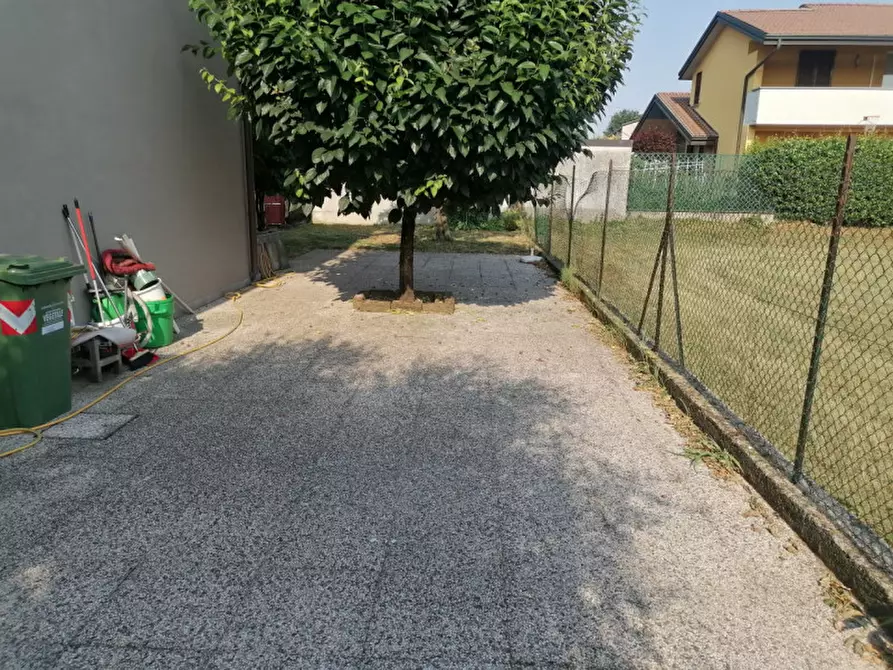 Immagine 25 di Casa trifamiliare in vendita  in Via Albert Einstein   7 a Chiari