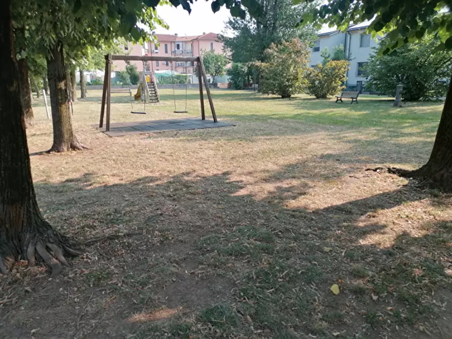 Immagine 27 di Casa trifamiliare in vendita  in Via Albert Einstein   7 a Chiari