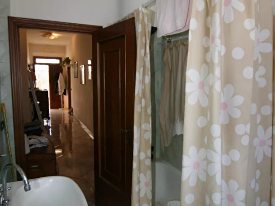 Immagine 10 di Casa indipendente in vendita  a Sinalunga