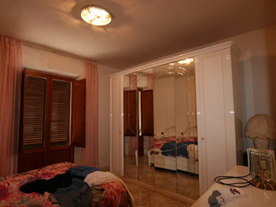 Immagine 11 di Casa indipendente in vendita  a Sinalunga