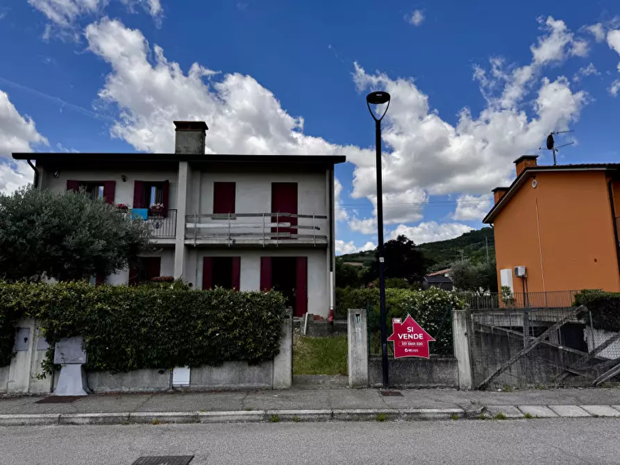 Immagine 1 di Casa bifamiliare in vendita  in via vallesana a Lozzo Atestino