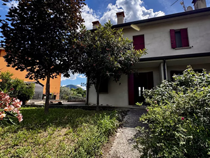 Immagine 12 di Casa bifamiliare in vendita  in via vallesana a Lozzo Atestino