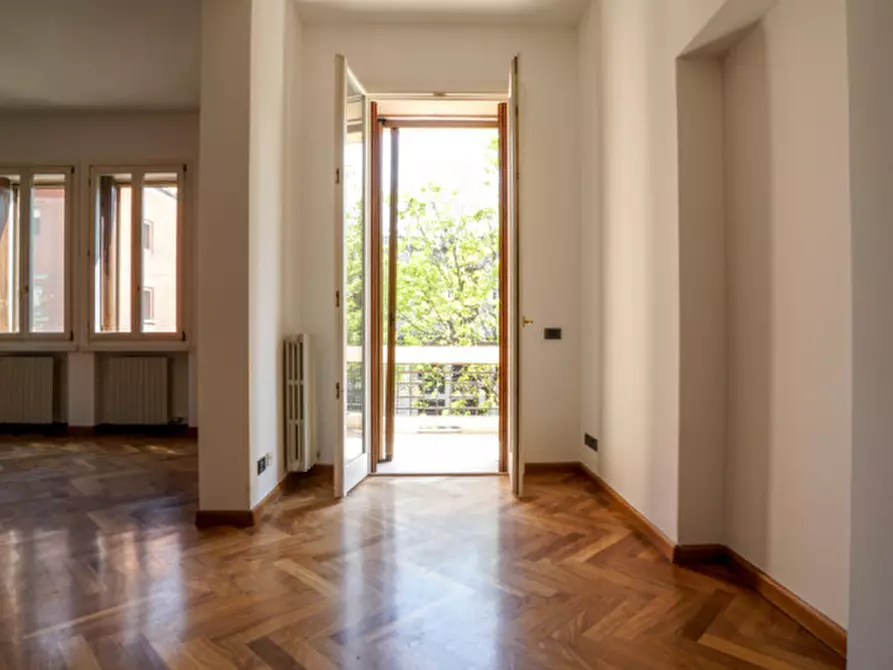 Immagine 2 di Appartamento in vendita  a Verona