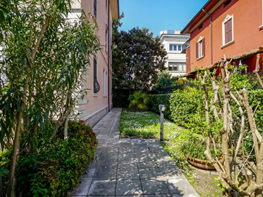 Immagine 18 di Appartamento in vendita  a Verona
